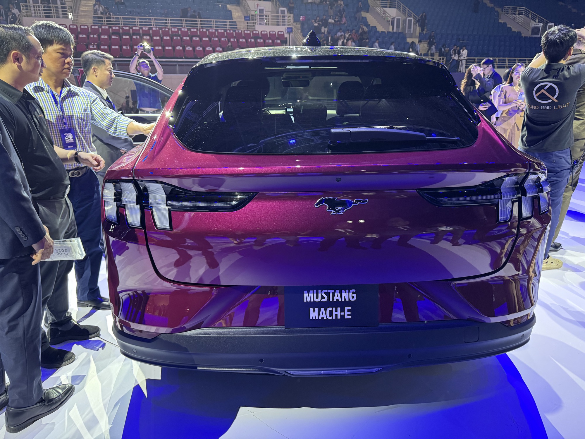 Việt Nam chính thức bán ô tô điện Mustang Mach-E với chỉ 53 trạm sạc - Ảnh 2.