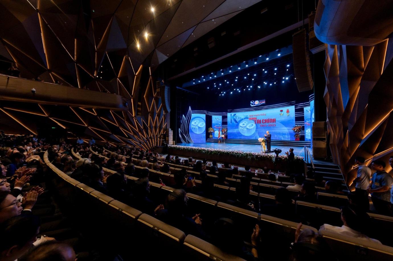 80 năm ngành Tài chính Việt Nam, vững bước trong kỷ nguyên mới - Ảnh 1. 80 năm ngành Tài chính Việt Nam, vững bước trong kỷ nguyên mới - Ảnh 1.