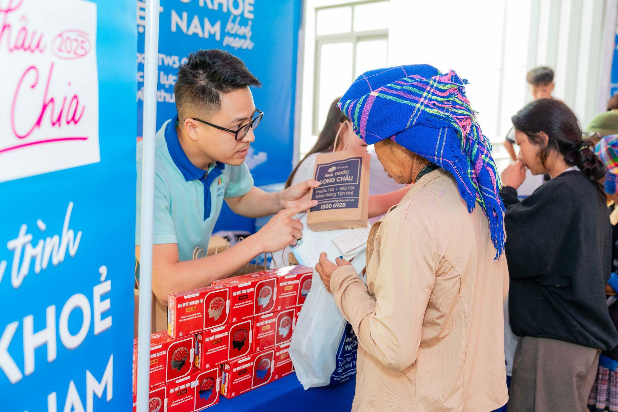 Foripharm nỗ lực cùng nhà thuốc Long Châu cam kết chăm sóc sức khỏe cộng đồng - Ảnh 2.