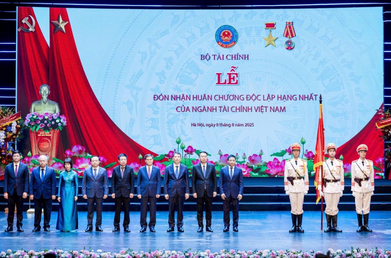 80 năm ngành Tài chính Việt Nam, vững bước trong kỷ nguyên mới - Ảnh 2. 80 năm ngành Tài chính Việt Nam, vững bước trong kỷ nguyên mới - Ảnh 2.