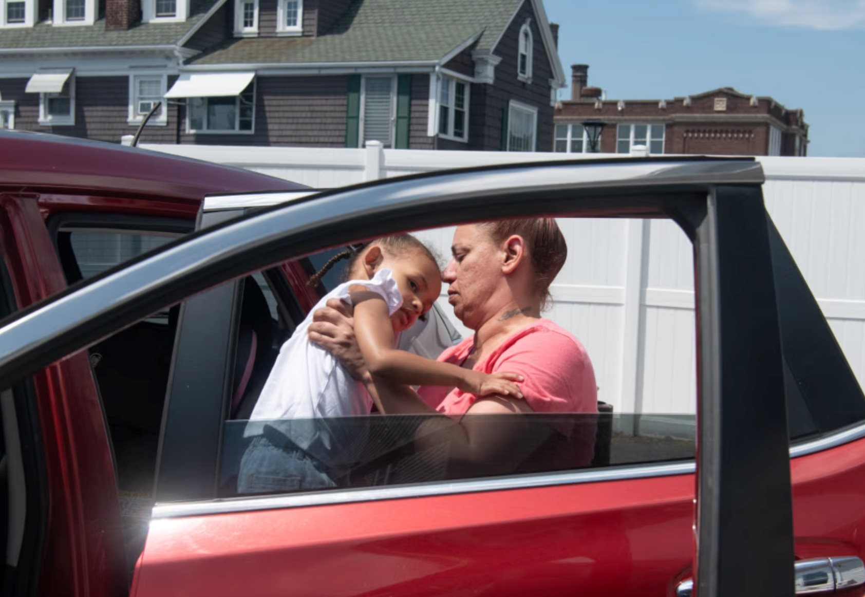 Lạm phát đang 'bóp nghẹt' người Mỹ: Không dám mua nhà, đổi việc, chấp nhận an phận thủ thường - Ảnh 2.