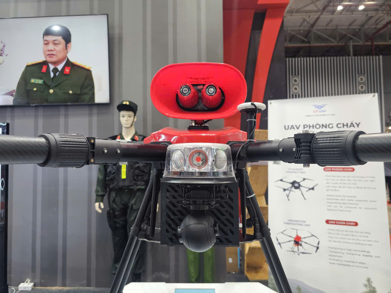 Cận cảnh những UAV do Việt Nam chế tạo- Ảnh 3. Cận cảnh những UAV do Việt Nam chế tạo- Ảnh 3.