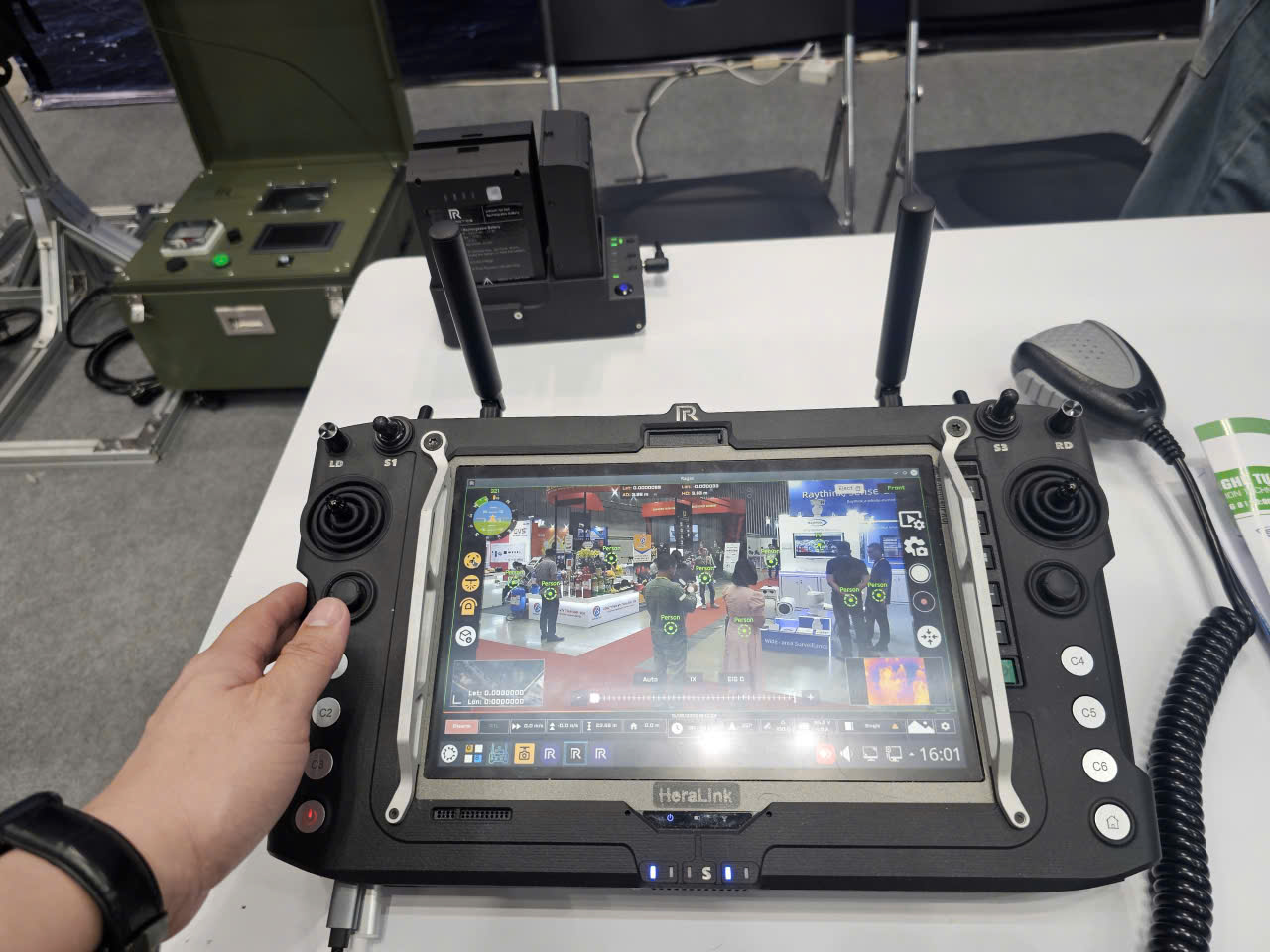 Cận cảnh những UAV do Việt Nam chế tạo- Ảnh 8. Cận cảnh những UAV do Việt Nam chế tạo- Ảnh 8.