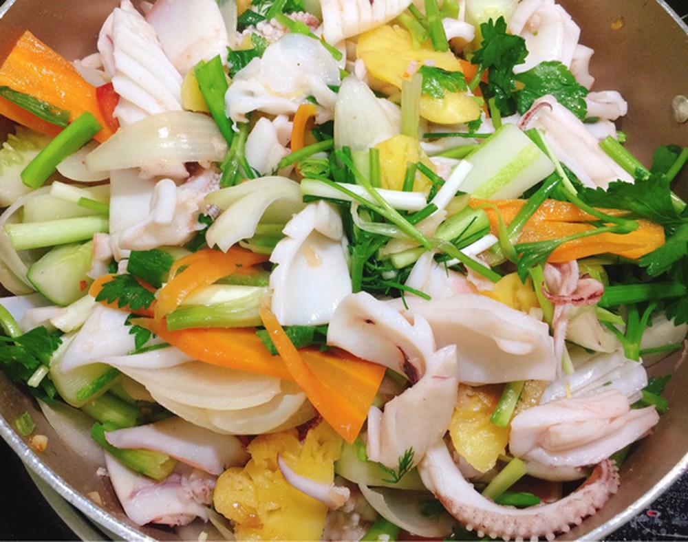 60 tuổi vẫn khỏe nhờ món rau quen thuộc này: Thanh lọc gan, ruột khỏe, sống thọ!- Ảnh 1. 60 tuổi vẫn khỏe nhờ món rau quen thuộc này: Thanh lọc gan, ruột khỏe, sống thọ!- Ảnh 1.