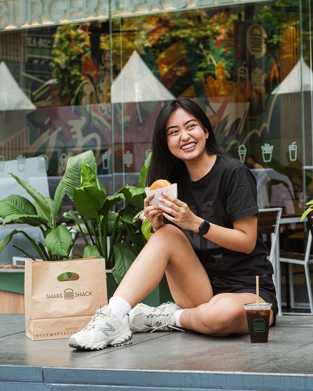 Thương hiệu cạnh tranh với McDonald's sắp đổ bộ về Việt Nam nhưng liệu có cạnh tranh nổi với bánh mì truyền thống?- Ảnh 3. Thương hiệu cạnh tranh với McDonald's sắp đổ bộ về Việt Nam nhưng liệu có cạnh tranh nổi với bánh mì truyền thống?- Ảnh 3.