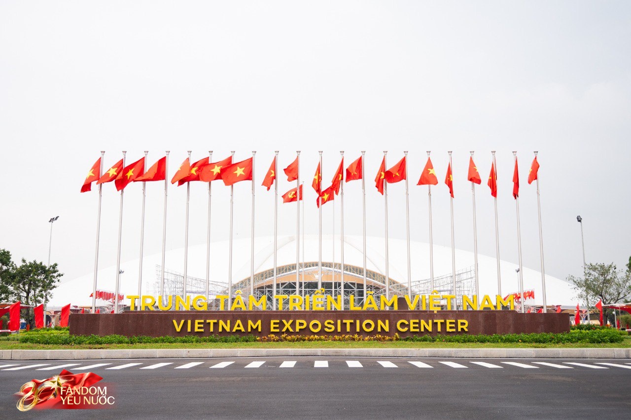 “Mục sở thị” nơi diễn ra triển lãm đặc biệt mừng Quốc khánh: Không gian hoành tráng nhất Việt Nam đang tất bật hoàn thiện trước giờ G- Ảnh 2. “Mục sở thị” nơi diễn ra triển lãm đặc biệt mừng Quốc khánh: Không gian hoành tráng nhất Việt Nam đang tất bật hoàn thiện trước giờ G- Ảnh 2.