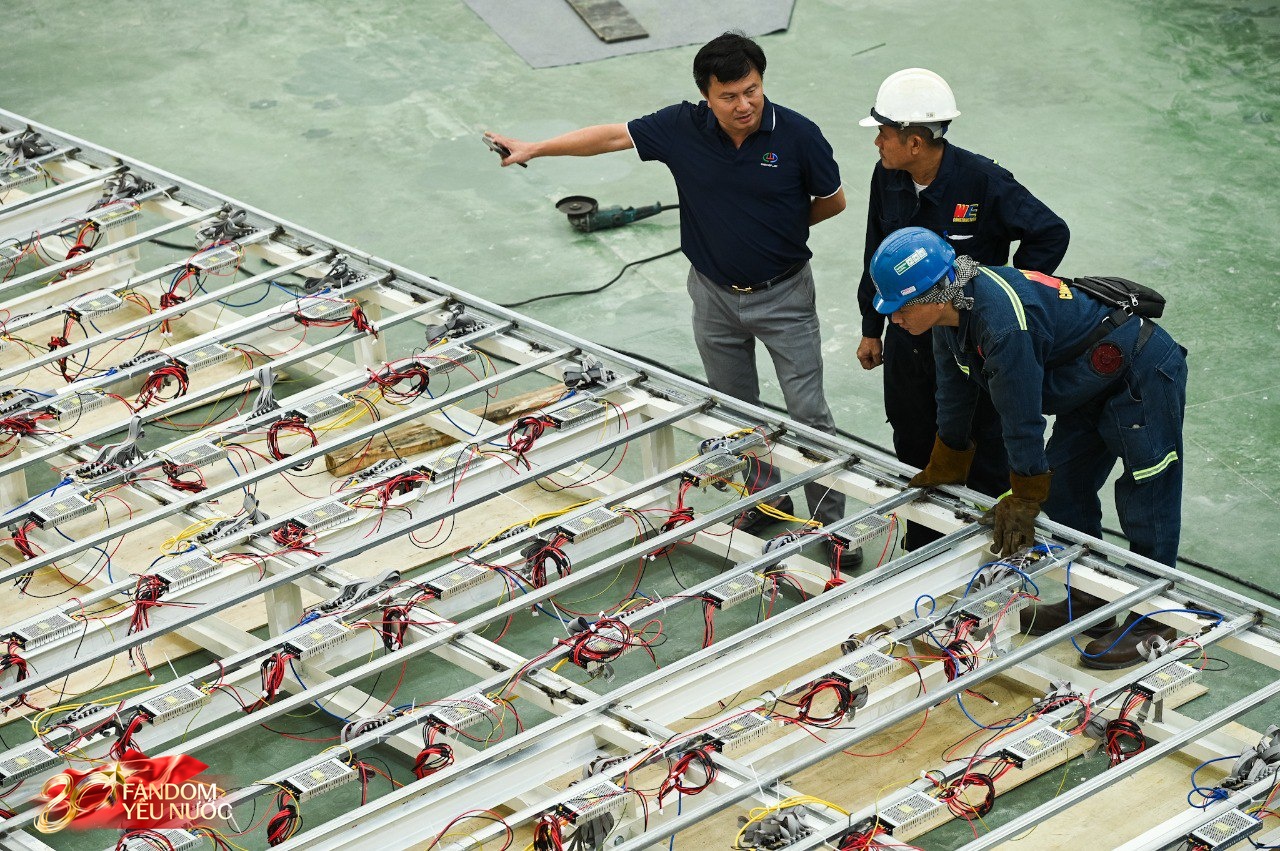 “Mục sở thị” nơi diễn ra triển lãm đặc biệt mừng Quốc khánh: Không gian hoành tráng nhất Việt Nam đang tất bật hoàn thiện trước giờ G- Ảnh 8. “Mục sở thị” nơi diễn ra triển lãm đặc biệt mừng Quốc khánh: Không gian hoành tráng nhất Việt Nam đang tất bật hoàn thiện trước giờ G- Ảnh 8.