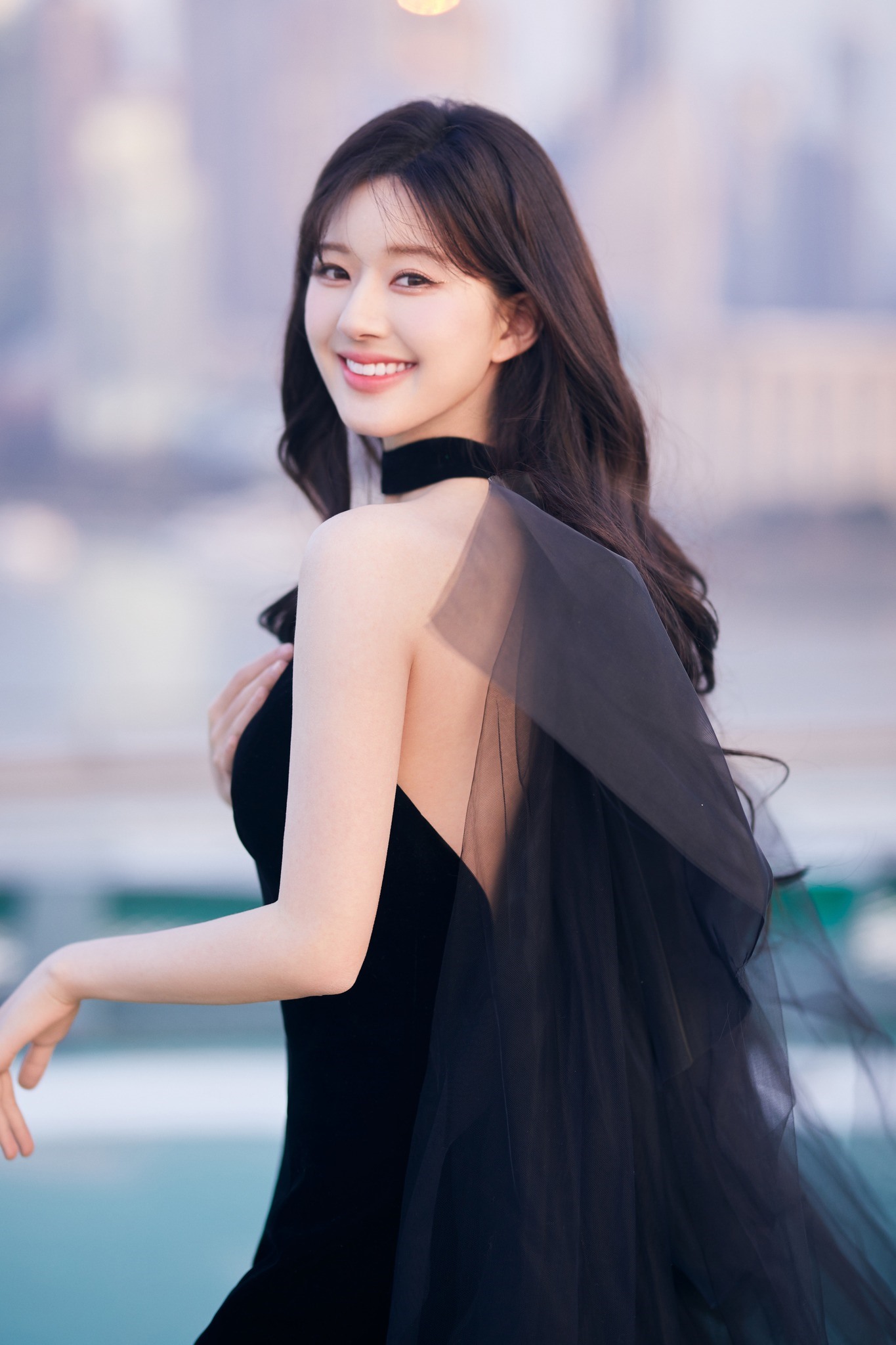 Scandal nối dài, hình tượng Triệu Lộ Tư sụp đổ: Khi bệnh tật và chiêu trò không còn cứu nổi danh tiếng - Ảnh 1. Scandal nối dài, hình tượng Triệu Lộ Tư sụp đổ: Khi bệnh tật và chiêu trò không còn cứu nổi danh tiếng - Ảnh 1.