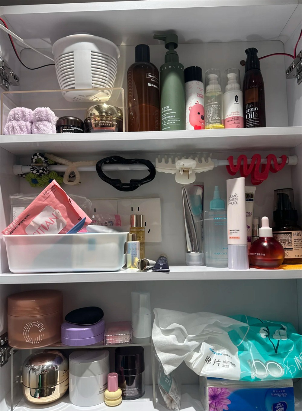 Cô gái trẻ “đảo ngược số phận” trong phòng tắm chỉ 2m²: Gọn, sáng, tiện - ai cũng nên học theo!- Ảnh 5. Cô gái trẻ “đảo ngược số phận” trong phòng tắm chỉ 2m²: Gọn, sáng, tiện - ai cũng nên học theo!- Ảnh 5.