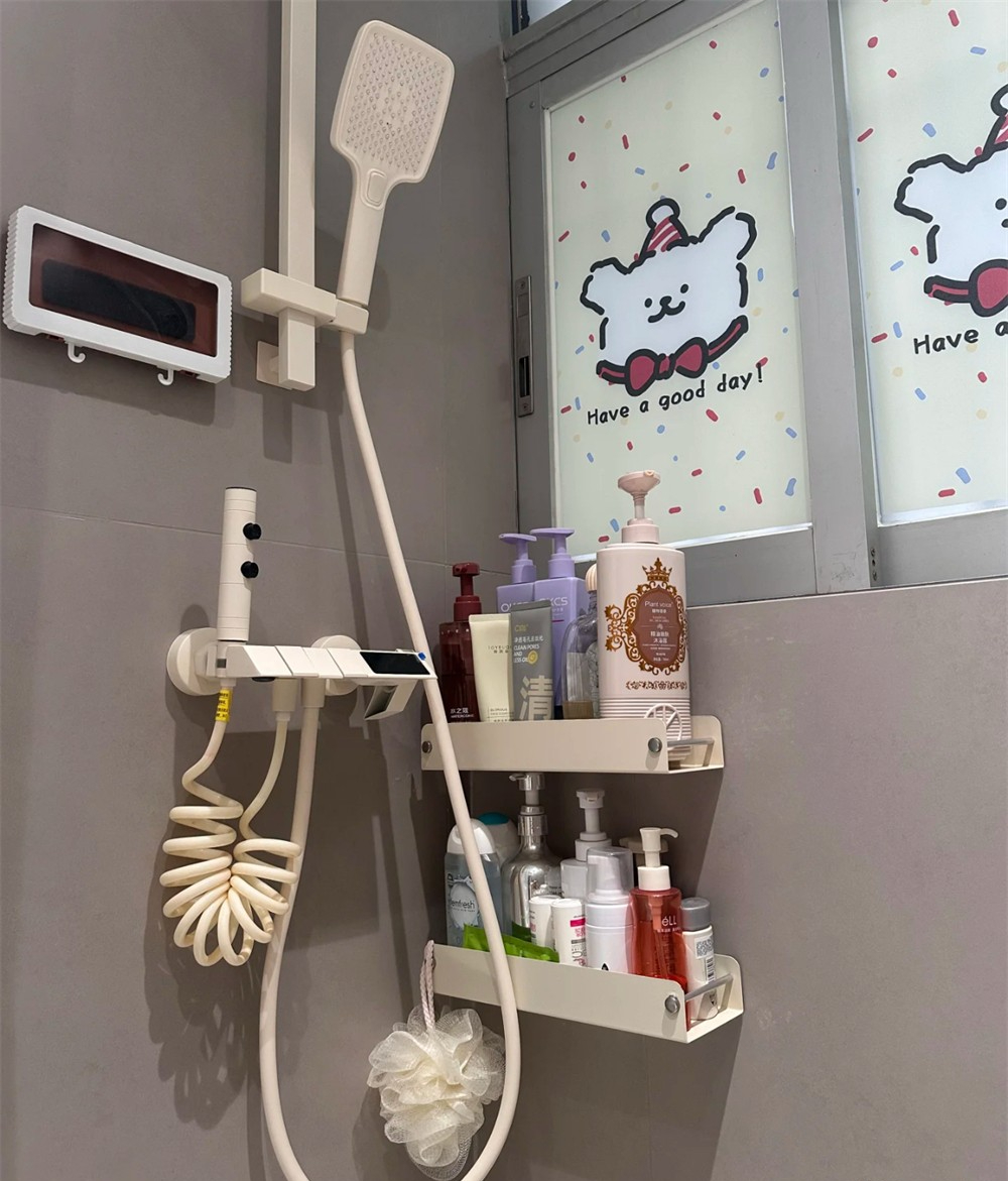 Cô gái trẻ “đảo ngược số phận” trong phòng tắm chỉ 2m²: Gọn, sáng, tiện - ai cũng nên học theo!- Ảnh 9. Cô gái trẻ “đảo ngược số phận” trong phòng tắm chỉ 2m²: Gọn, sáng, tiện - ai cũng nên học theo!- Ảnh 9.