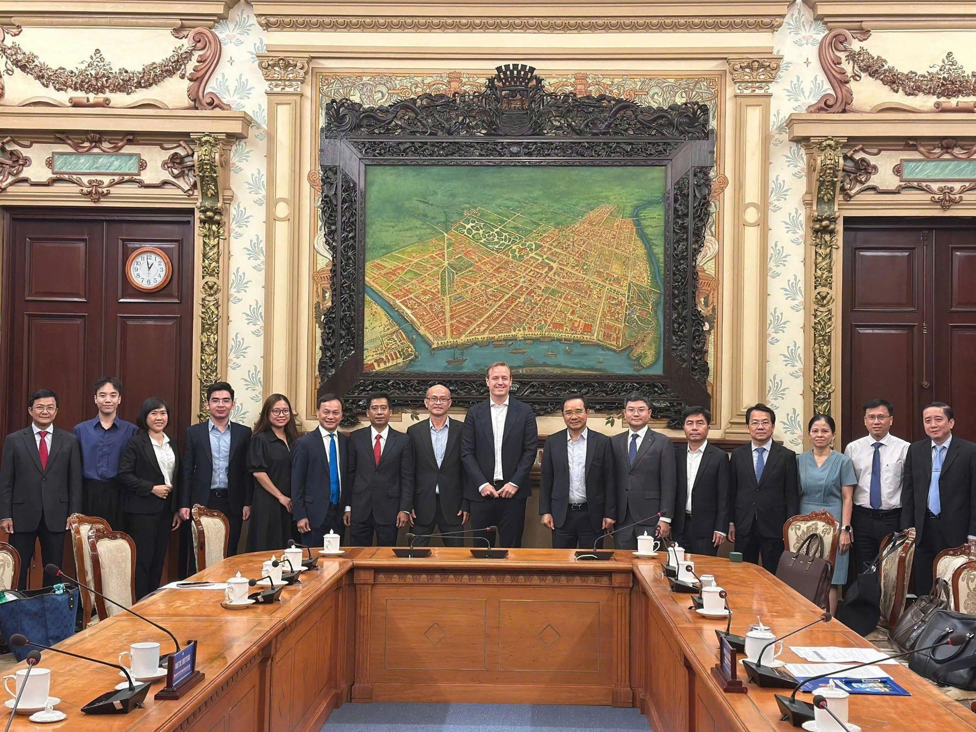 HEINEKEN Việt Nam cam kết tiếp tục song hành cùng TP. Hồ Chí Minh trong kỷ nguyên mới - Ảnh 2.