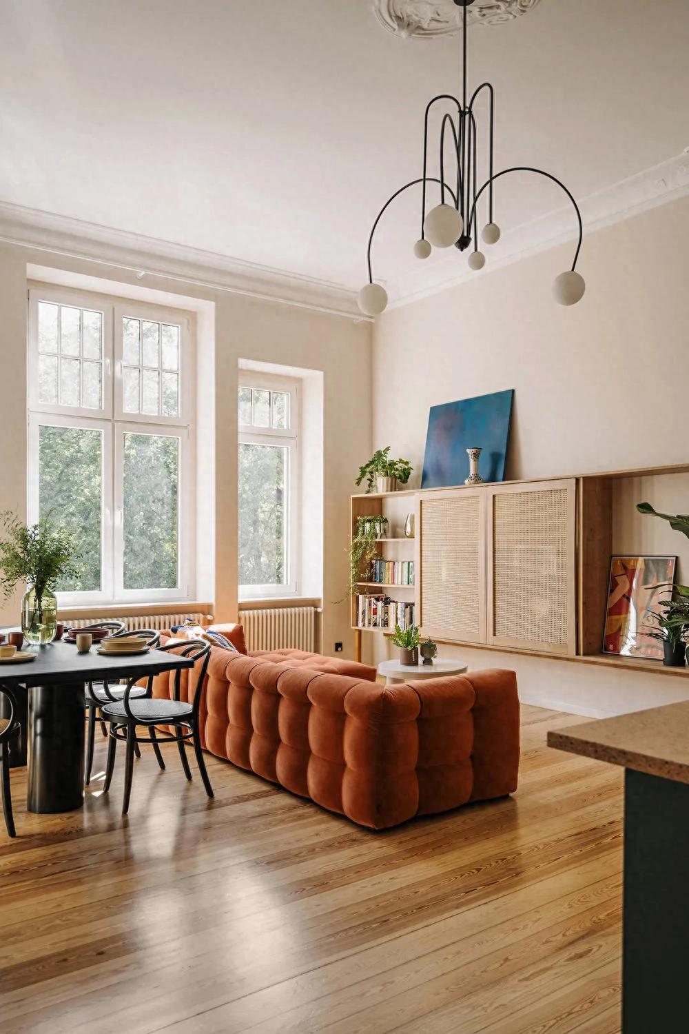 Ngắm căn hộ 97m2 được chấm 9/10 điểm phong thủy của cặp vợ chồng trung niên: Màu sắc, nội thất và năng lượng hài hòa dẫn lối may mắn- Ảnh 1.