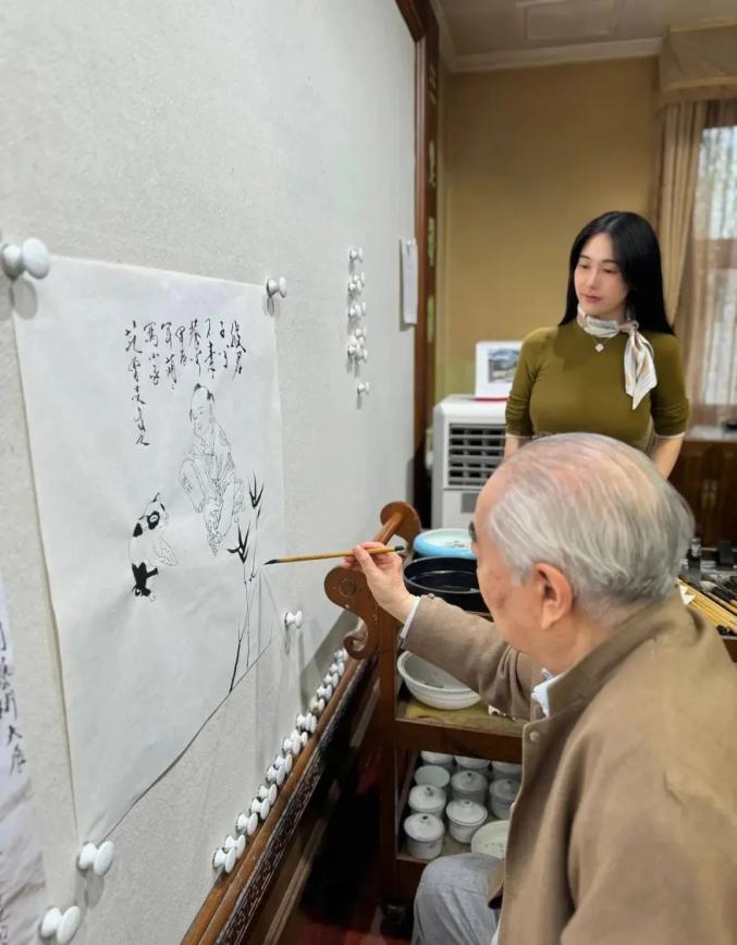 4 cuộc hôn nhân của Phạm Tăng: Từng kết hôn với vợ bạn thân, bóng hồng kém 50 hiện tại nắm giữ nhiều bí mật - Ảnh 7. 4 cuộc hôn nhân của Phạm Tăng: Từng kết hôn với vợ bạn thân, bóng hồng kém 50 hiện tại nắm giữ nhiều bí mật - Ảnh 7.