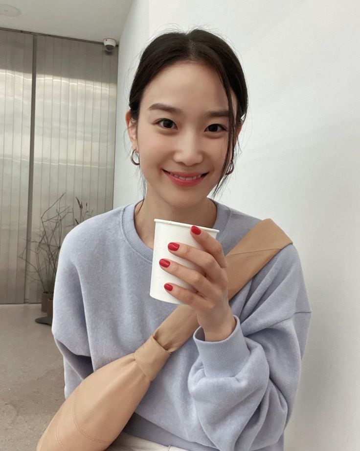 21 ngày sống tối giản: Không ngờ tôi vừa mặc đẹp, vừa cắt giảm 30% chi tiêu mà vẫn sống vui- Ảnh 1. 21 ngày sống tối giản: Không ngờ tôi vừa mặc đẹp, vừa cắt giảm 30% chi tiêu mà vẫn sống vui- Ảnh 1.