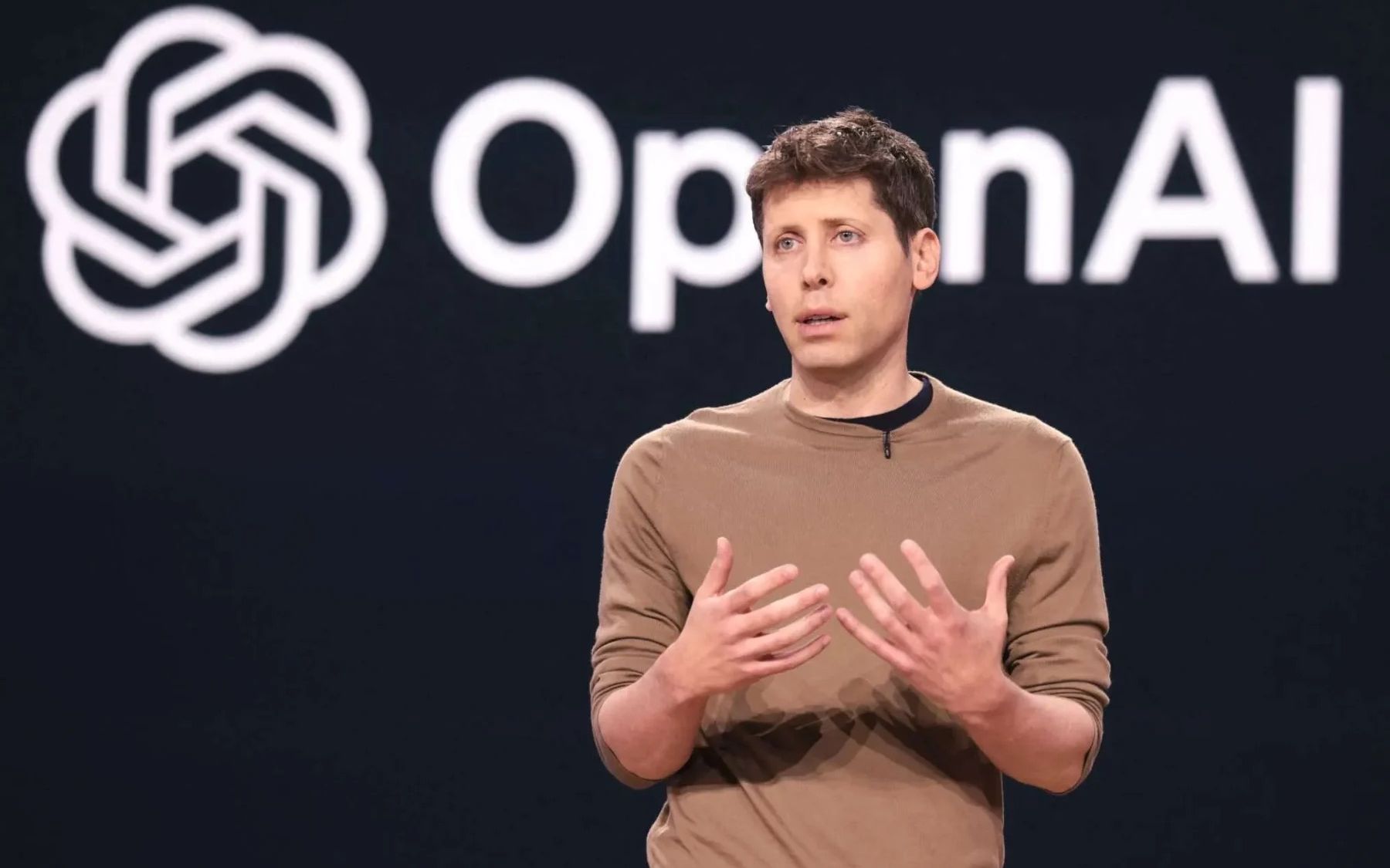 Nỗi lo “bong bóng AI” hạ nhiệt, Sam Altman cảnh báo nhiều nhà đầu tư sẽ “cháy túi” - Ảnh 1.