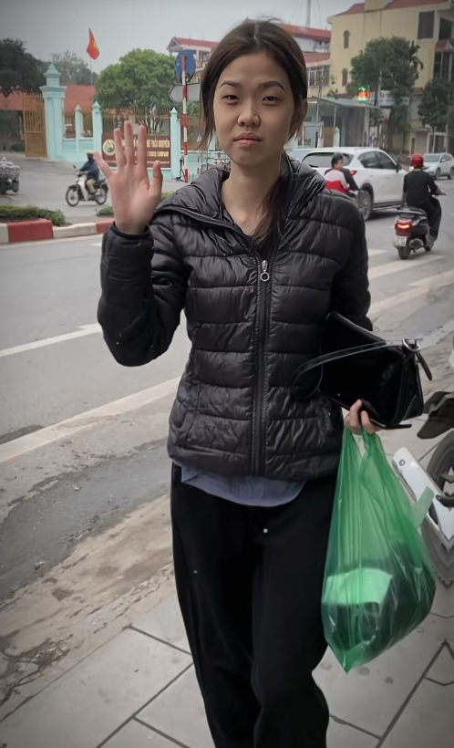 "Chị áo phao đen" khoe bằng bác sĩ Y Khoa, ĐH Y - Dược: Giao diện 1 đằng, trình độ 1 nẻo là đây!- Ảnh 5.