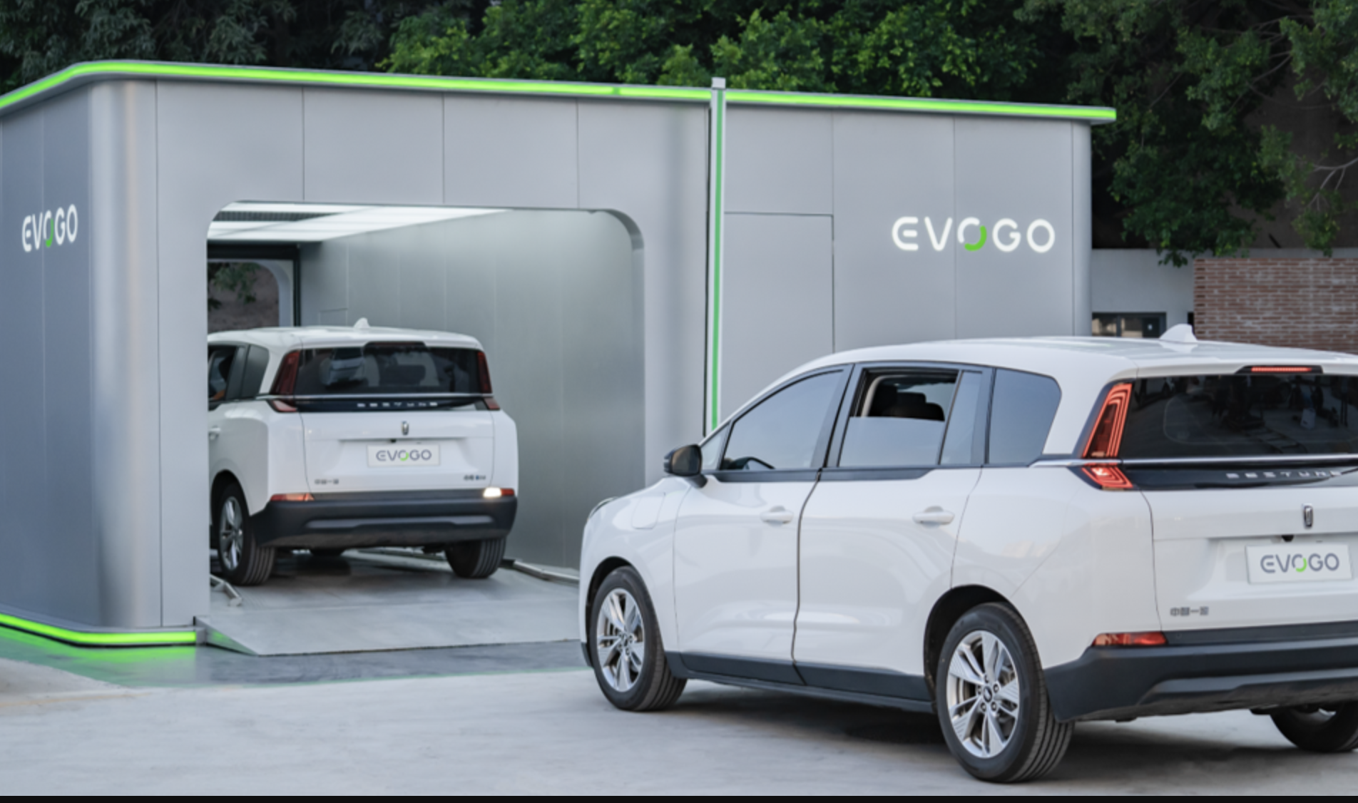 Trung Quốc lại đi trước thế giới một bước: Rầm rộ ‘cuộc chạy đua’ công nghệ đổi pin xe điện, mọi thao tác chỉ mất 3 phút, 10.000 trạm đang được xây dựng- Ảnh 1.