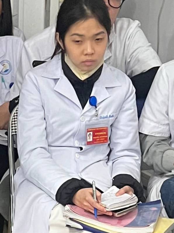 "Chị áo phao đen" khoe bằng bác sĩ Y Khoa, ĐH Y - Dược: Giao diện 1 đằng, trình độ 1 nẻo là đây!- Ảnh 3.