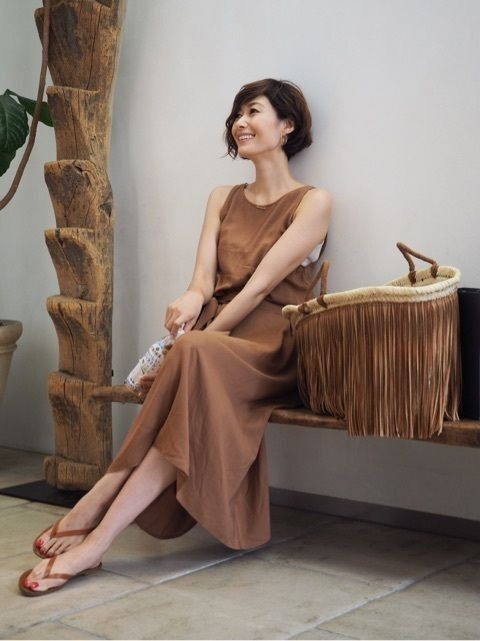 Giảm 70% chi phí quần áo sau tuổi 40: Cuộc sống hạnh phúc và nhẹ nhàng hơn- Ảnh 1. Giảm 70% chi phí quần áo sau tuổi 40: Cuộc sống hạnh phúc và nhẹ nhàng hơn- Ảnh 1.