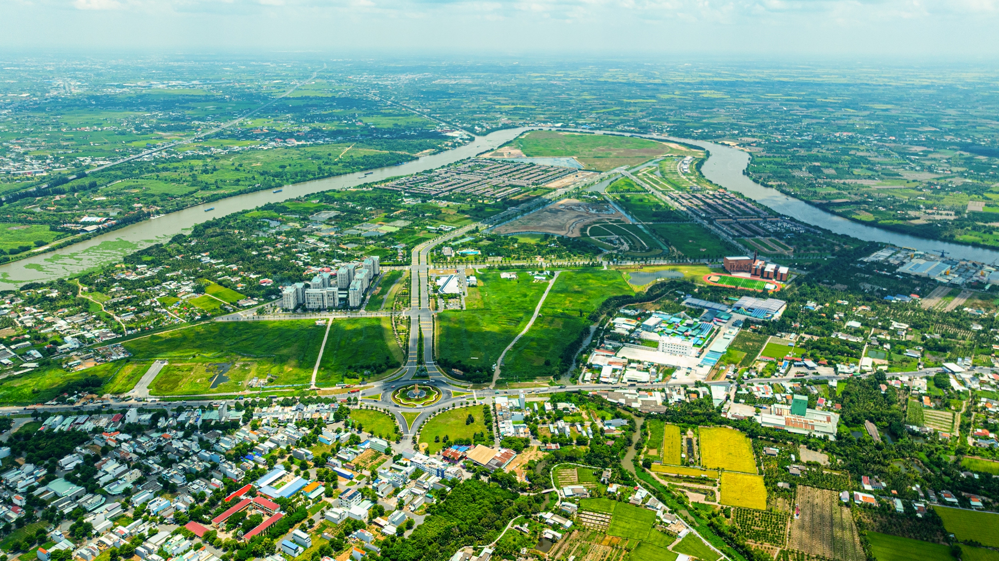 Toàn cảnh đại đô thị lớn nhất của Nam Long: 3 mặt giáp sông, tiện ích đầy đủ nhưng vắng người ở- Ảnh 12.