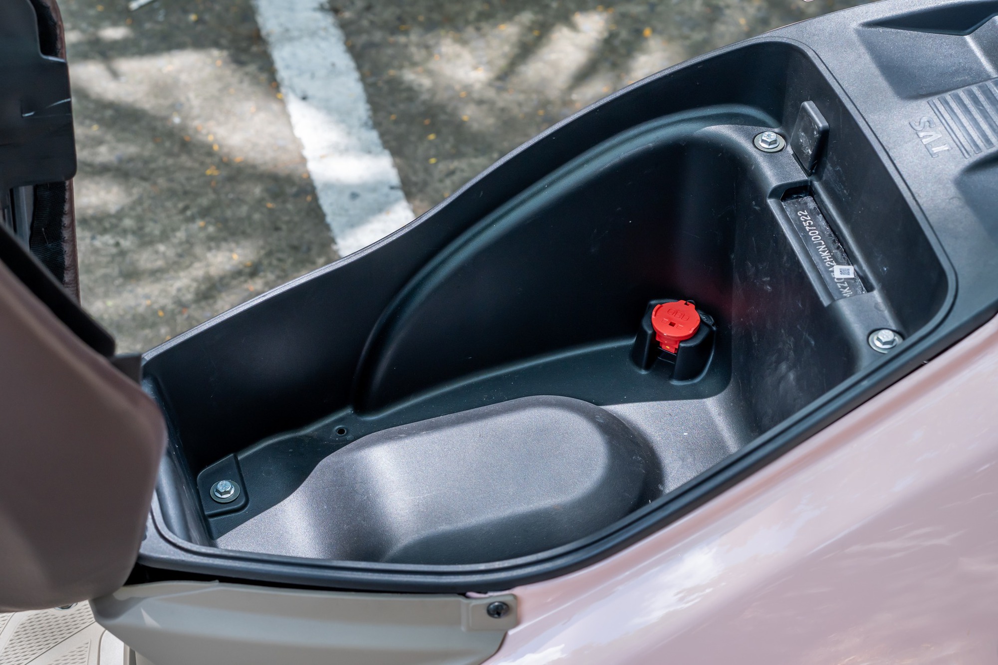 Ở Việt Nam có xe tay ga đang giảm giá mạnh, trang bị không thua kém đối thủ Vision mà rẻ hơn 10 triệu- Ảnh 5. Ở Việt Nam có xe tay ga đang giảm giá mạnh, trang bị không thua kém đối thủ Vision mà rẻ hơn 10 triệu- Ảnh 5.