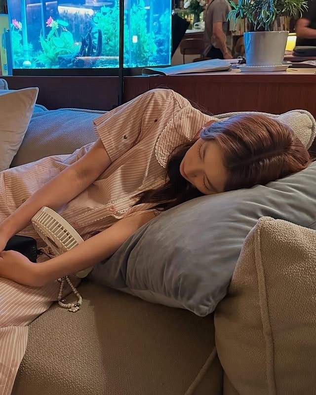 Lương 20 triệu, không thở nổi- Ảnh 1.