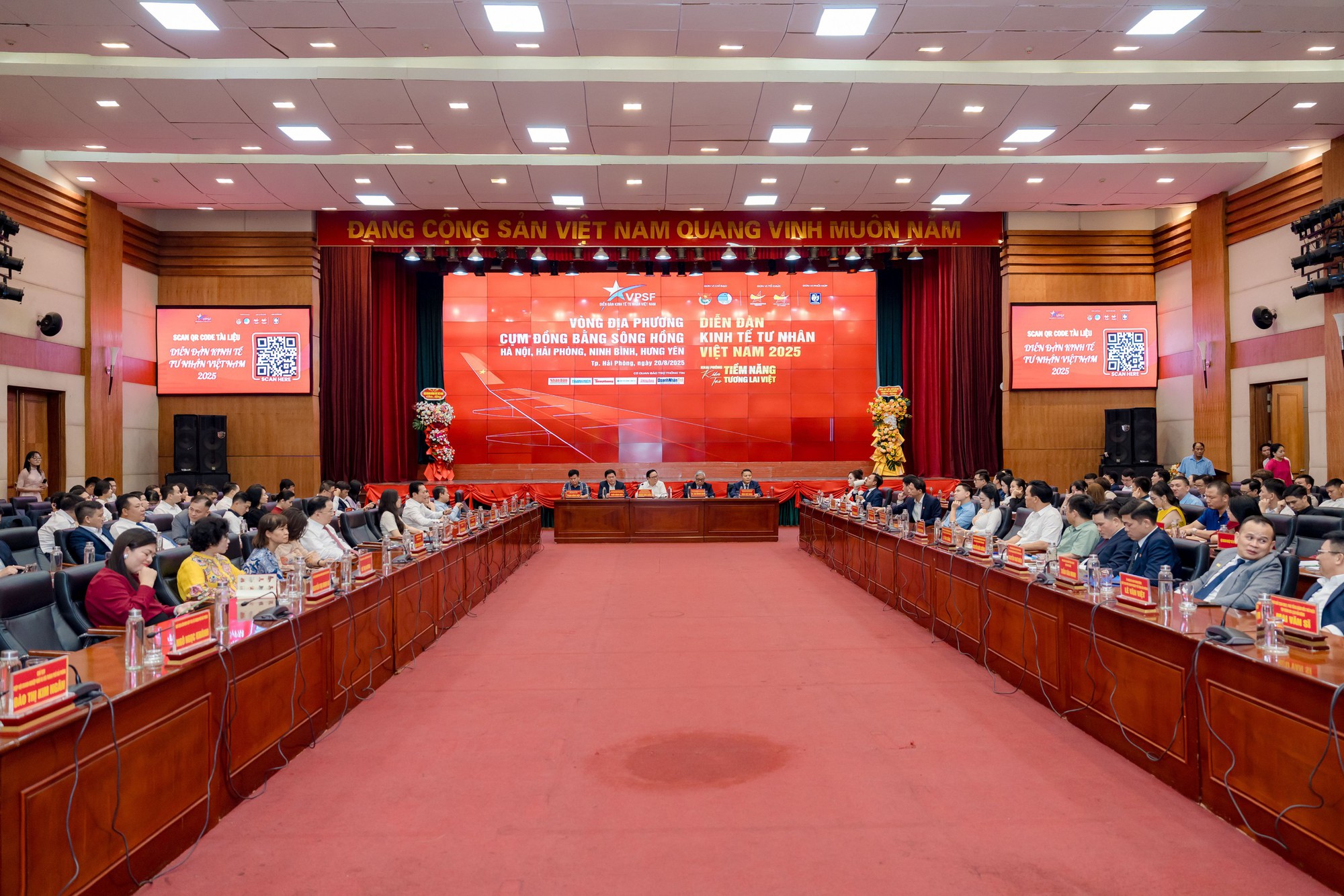 'Doanh nghiệp gia đình Việt Nam hoàn toàn có thể trở thành Samsung, Gucci, Mittelstand nếu quản trị minh bạch' - Ảnh 1.