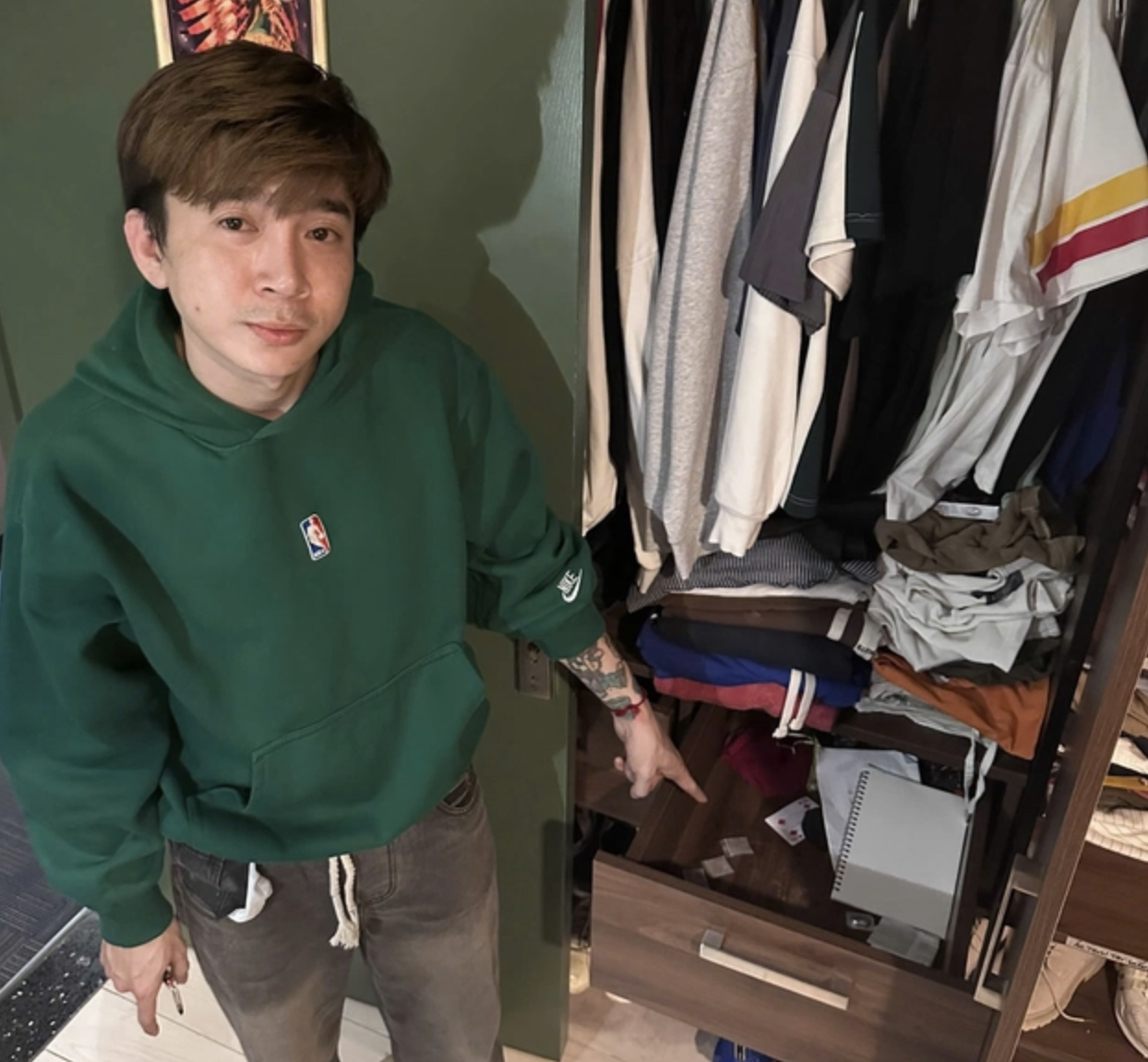 Công an TP HCM kết luận vụ ca sĩ Chi Dân chơi ma tuý - Ảnh 1.