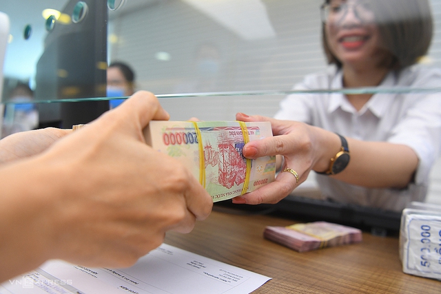 TIN NÓNG: 3 ngân hàng lớn đồng loạt có thay đổi lớn về giao dịch, người dân cần biết ngay- Ảnh 2.