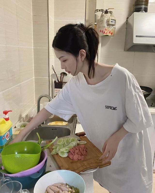 Tình hình bất ổn của cặp vợ chồng thu nhập 33 triệu/tháng- Ảnh 1.