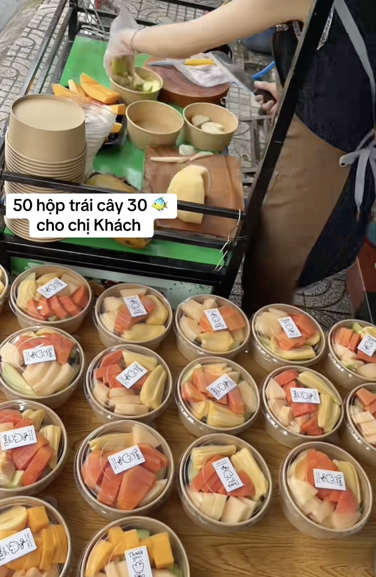 Kiếm 3 triệu/ ngày từ bán hoa quả cắt sẵn: Không cần bằng cấp, làm việc tại nhà, giờ giấc tự do... có thật không vậy?- Ảnh 2. Kiếm 3 triệu/ ngày từ bán hoa quả cắt sẵn: Không cần bằng cấp, làm việc tại nhà, giờ giấc tự do... có thật không vậy?- Ảnh 2.