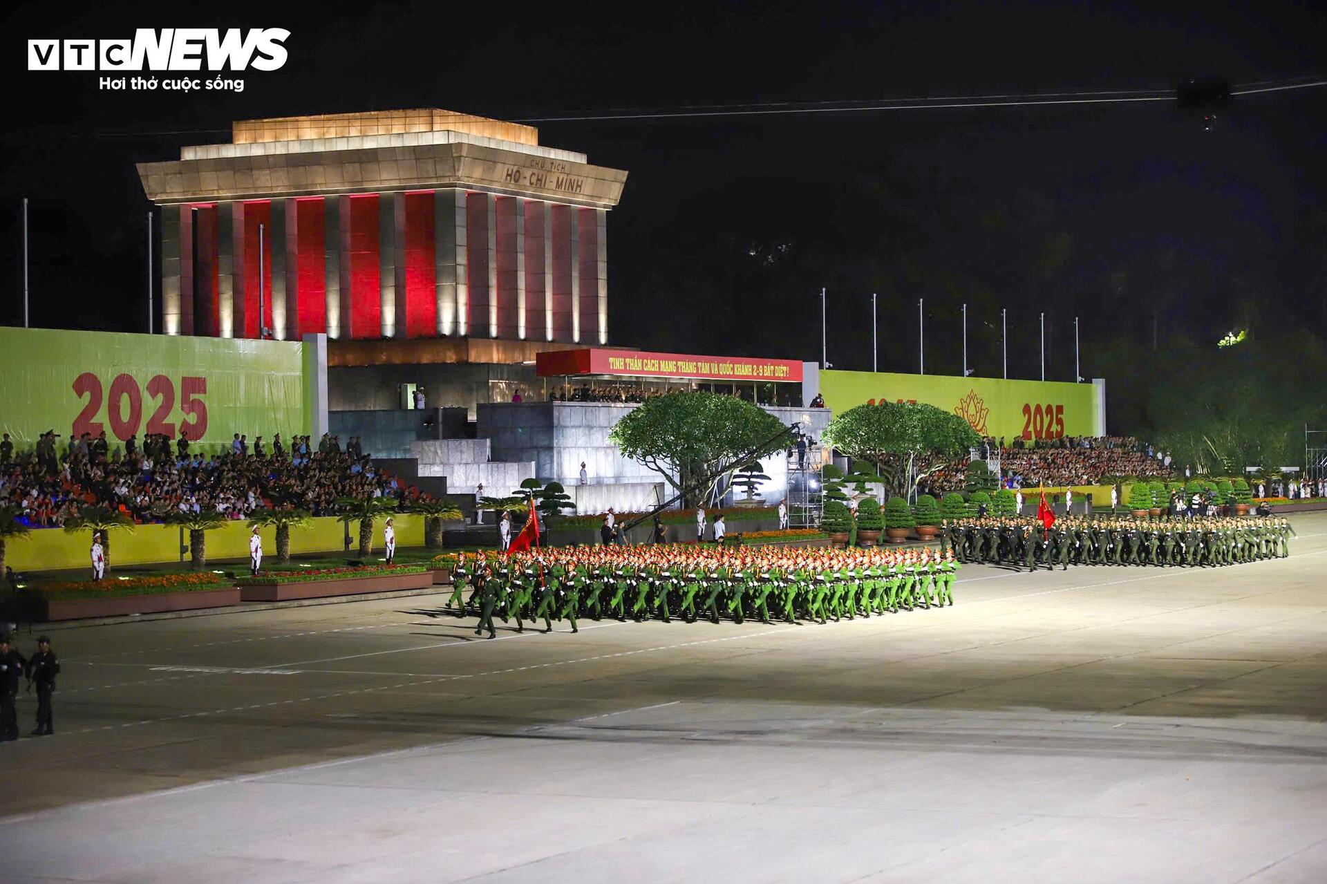 Toàn cảnh buổi tổng hợp luyện A80 lần đầu tiên tại Quảng trường Ba Đình- Ảnh 17.