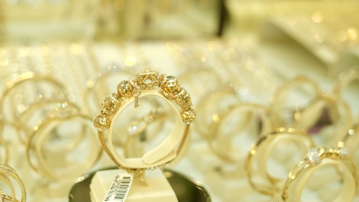 Giá vàng hôm nay 21/8: Quay đầu bật tăng- Ảnh 1.