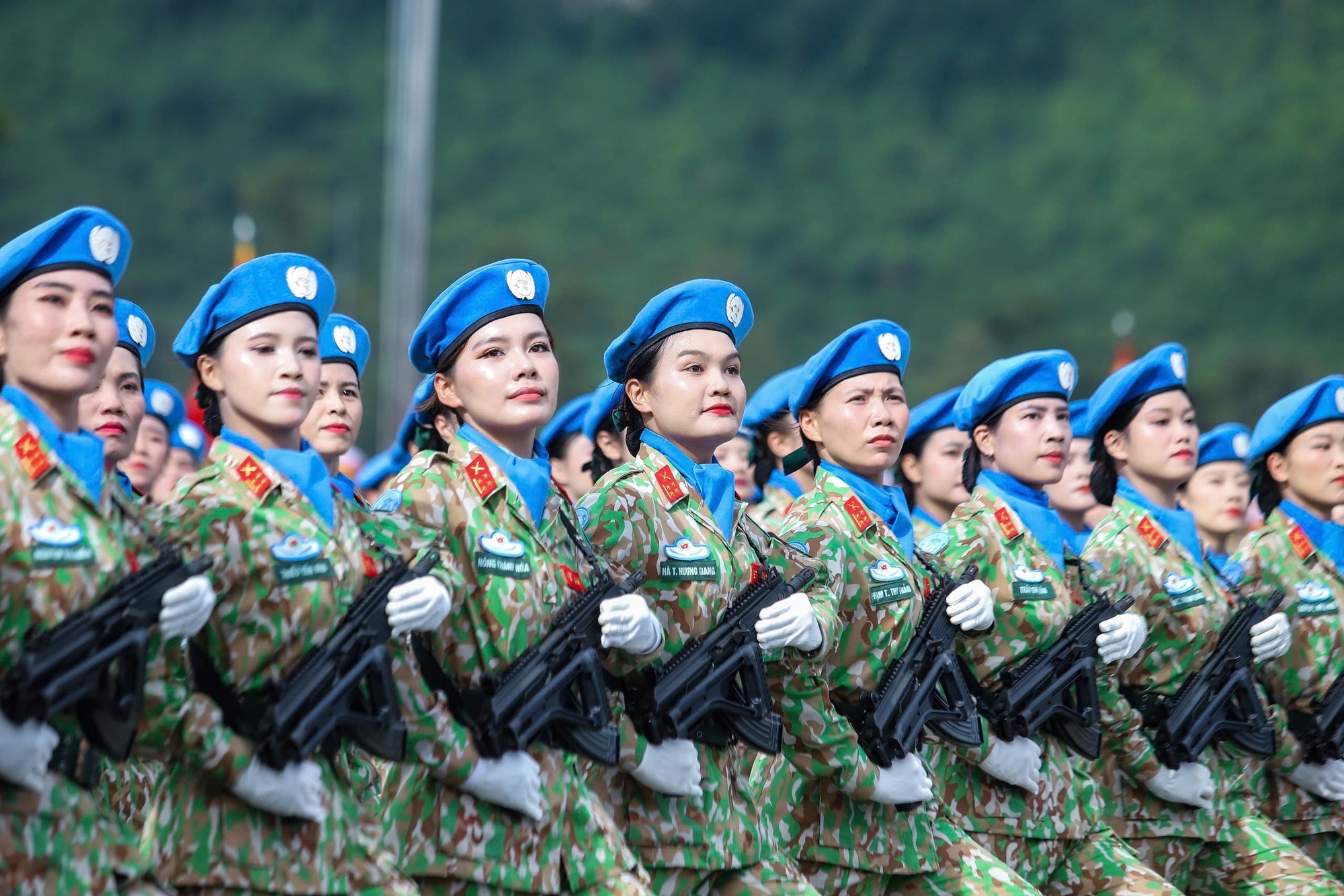 Hôm nay lần đầu hợp luyện diễu binh ở Quảng trường Ba Đình, cấm đường từ 11 giờ 30 phút - Ảnh 1.