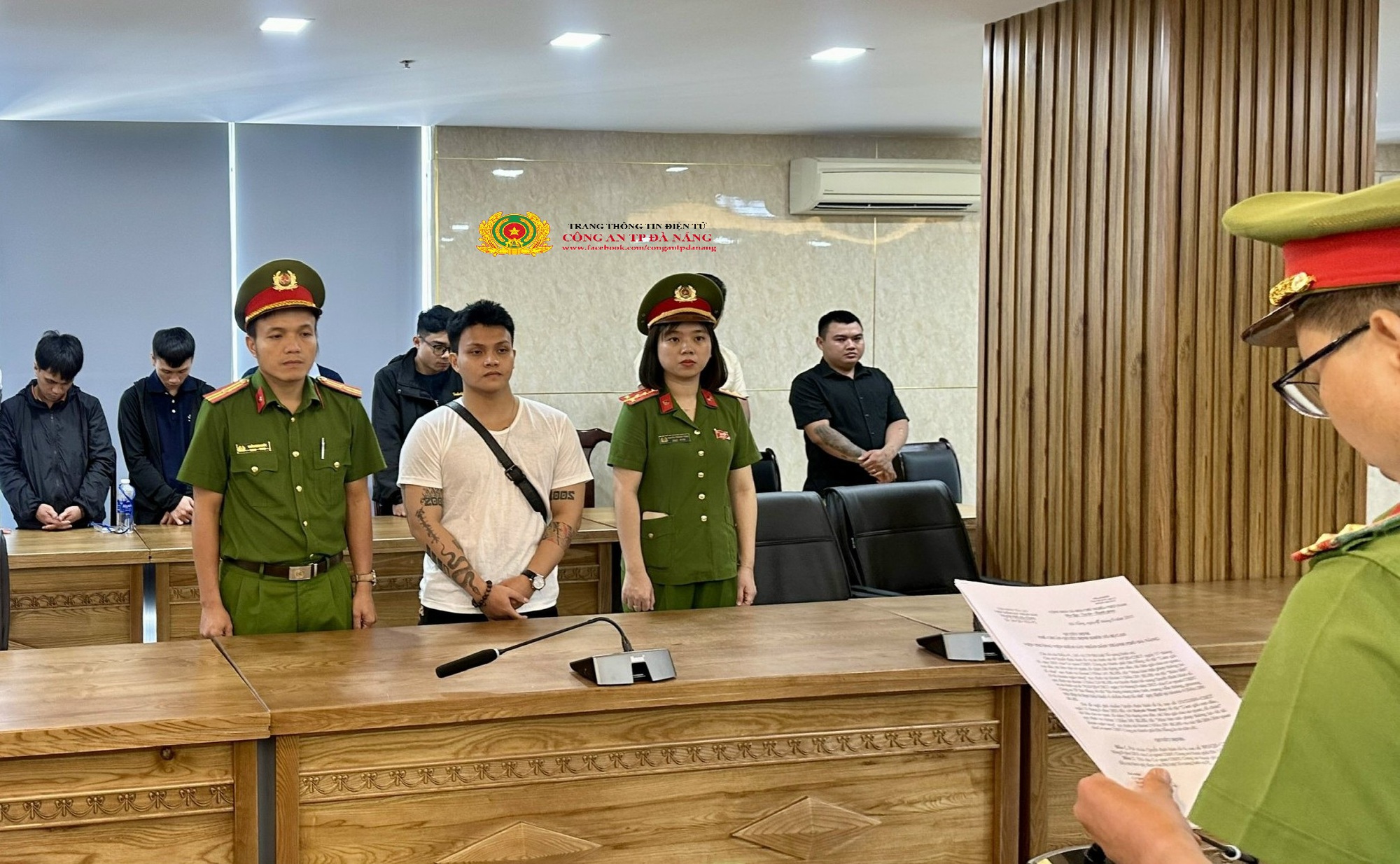 3 nhân viên ngân hàng cấu kết với tội phạm trong đường dây rửa tiền 30 nghìn tỷ như thế nào?- Ảnh 1. 3 nhân viên ngân hàng cấu kết với tội phạm trong đường dây rửa tiền 30 nghìn tỷ như thế nào?- Ảnh 1.