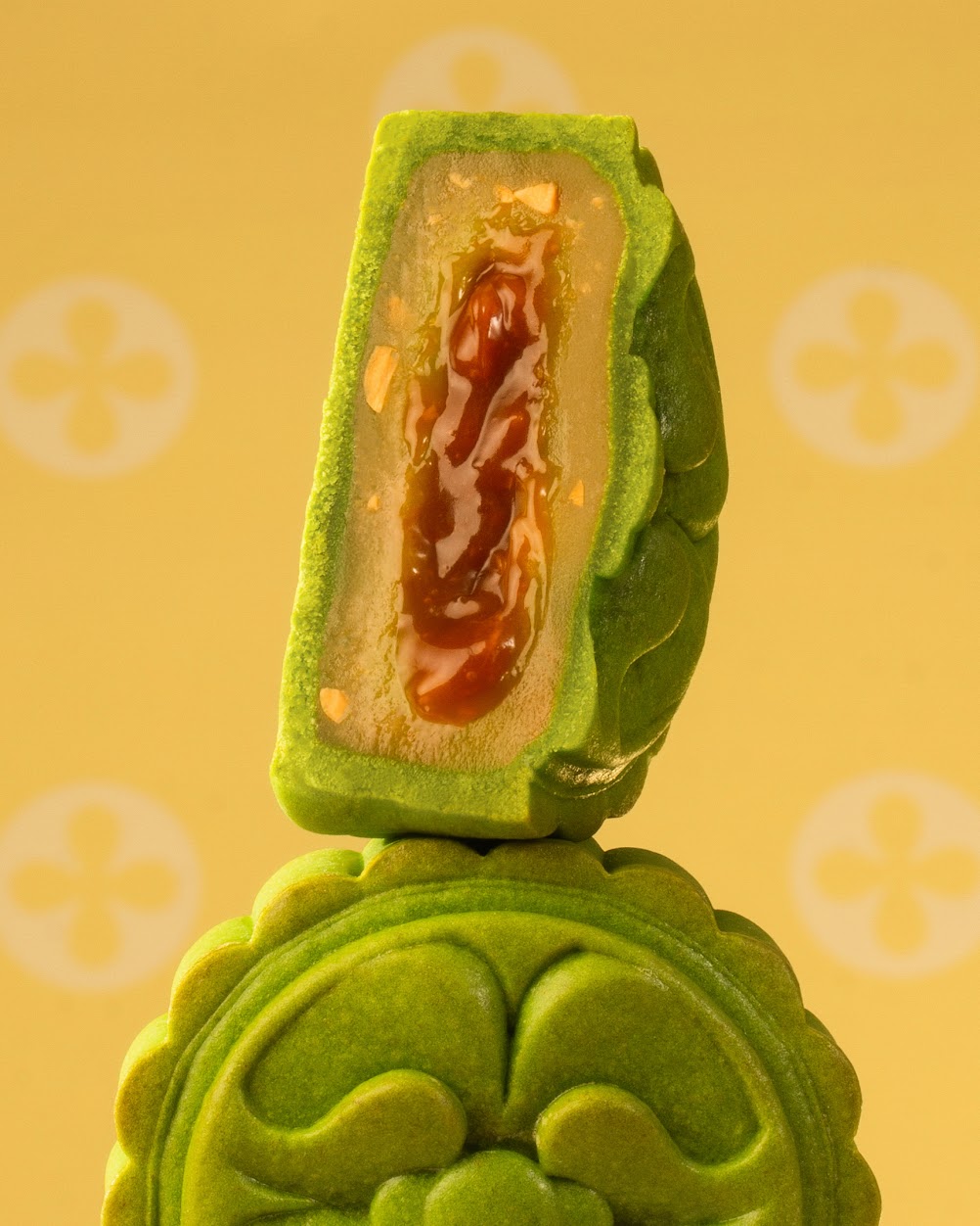 Một thương hiệu đưa vị bánh tráng trộn vào bánh trung thu: Chiến lược ‘bán ký ức’ trên thị trường nghìn tỷ - Ảnh 3.