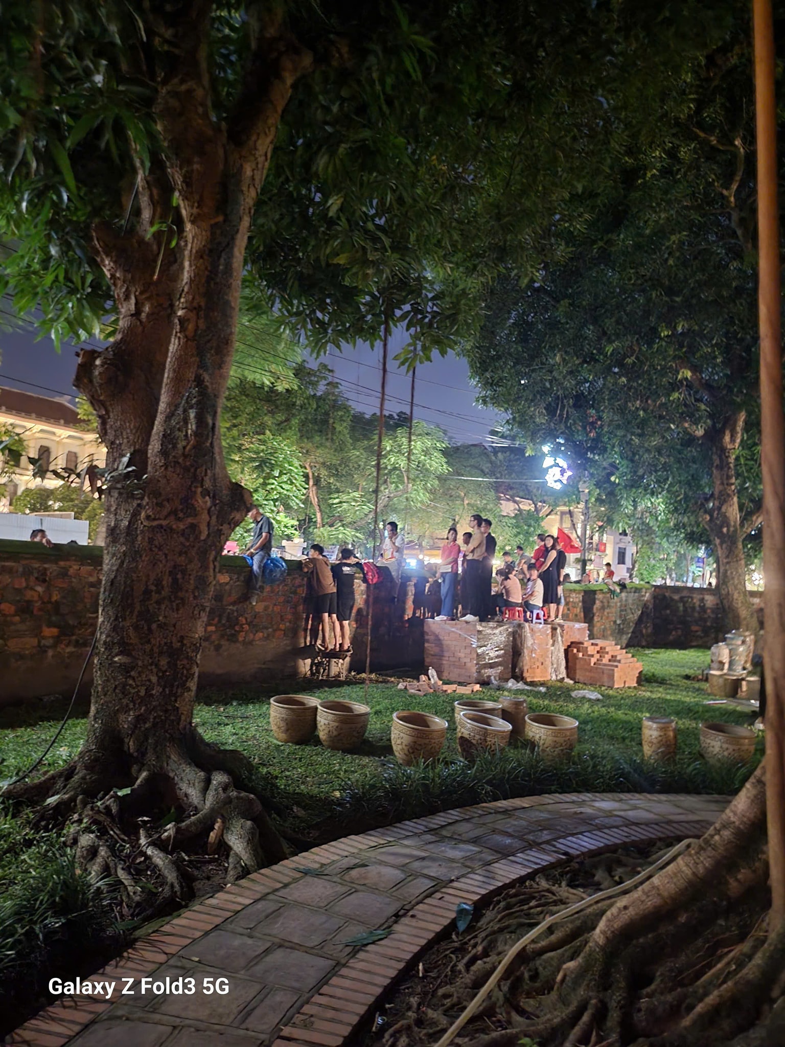 Văn Miếu - Quốc Tử Giám tha thiết kêu gọi người dân không làm điều này khi đi xem diễu binh- Ảnh 2.