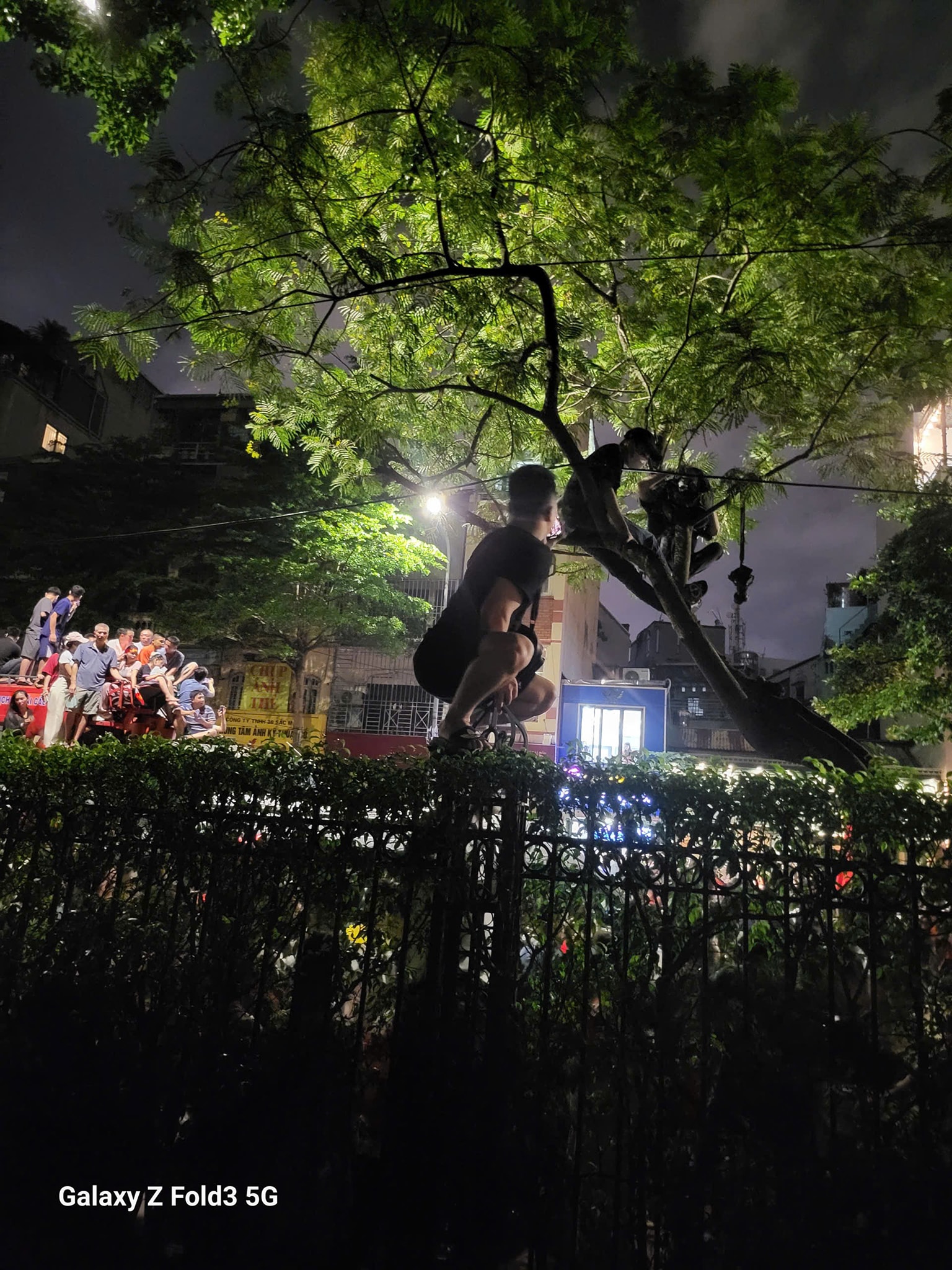 Văn Miếu - Quốc Tử Giám tha thiết kêu gọi người dân không làm điều này khi đi xem diễu binh- Ảnh 3.