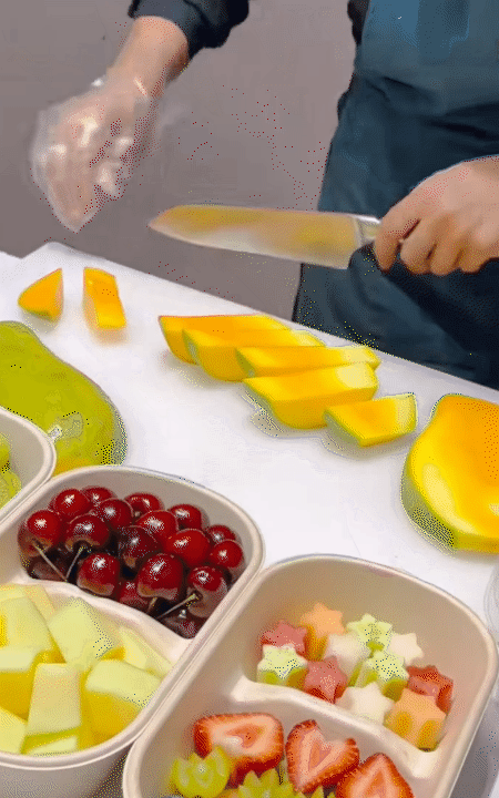 Kinh doanh hoa quả cắt sẵn: Dậy từ 4h sáng để đi mua hoa quả, có người còn đầu tư 20-40 triệu để khởi nghiệp- Ảnh 9.