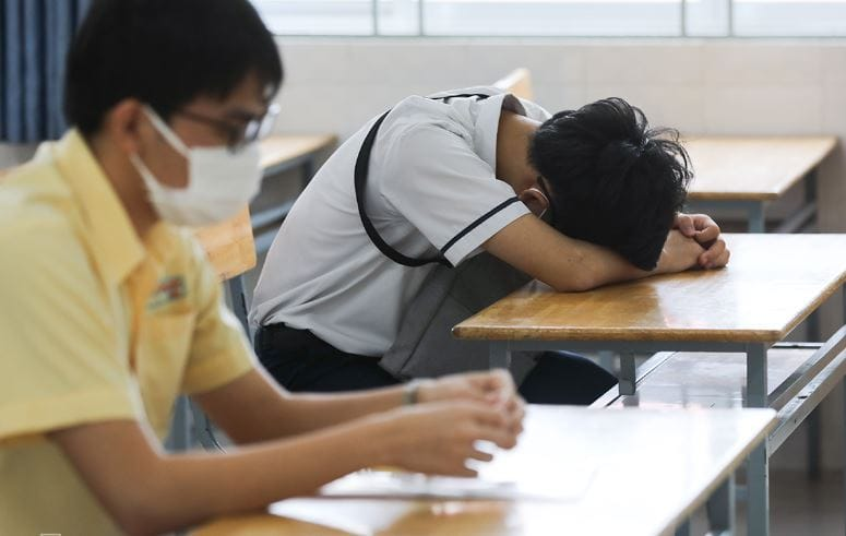 Nữ sinh 26 điểm nhưng vẫn trượt gần hết NV, vớt vát được cơ hội cuối lại bị gia đình cản, sáng hôm sau mâu thuẫn bùng nổ- Ảnh 2.