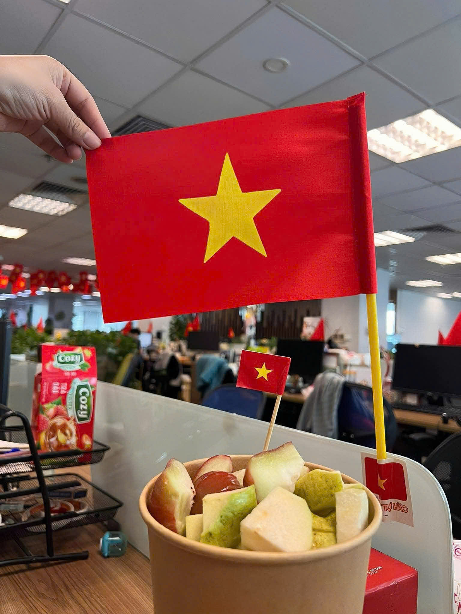 Kinh doanh hoa quả cắt sẵn: Dậy từ 4h sáng để đi mua hoa quả, có người còn đầu tư 20-40 triệu để khởi nghiệp- Ảnh 6.