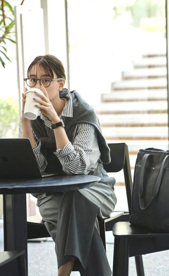 Phụ nữ tuổi 40+ cần một bản đồ tài chính mới vì tiết kiệm kiểu cũ sẽ khó giúp bạn an nhàn khi về hưu- Ảnh 2. Phụ nữ tuổi 40+ cần một bản đồ tài chính mới vì tiết kiệm kiểu cũ sẽ khó giúp bạn an nhàn khi về hưu- Ảnh 2.