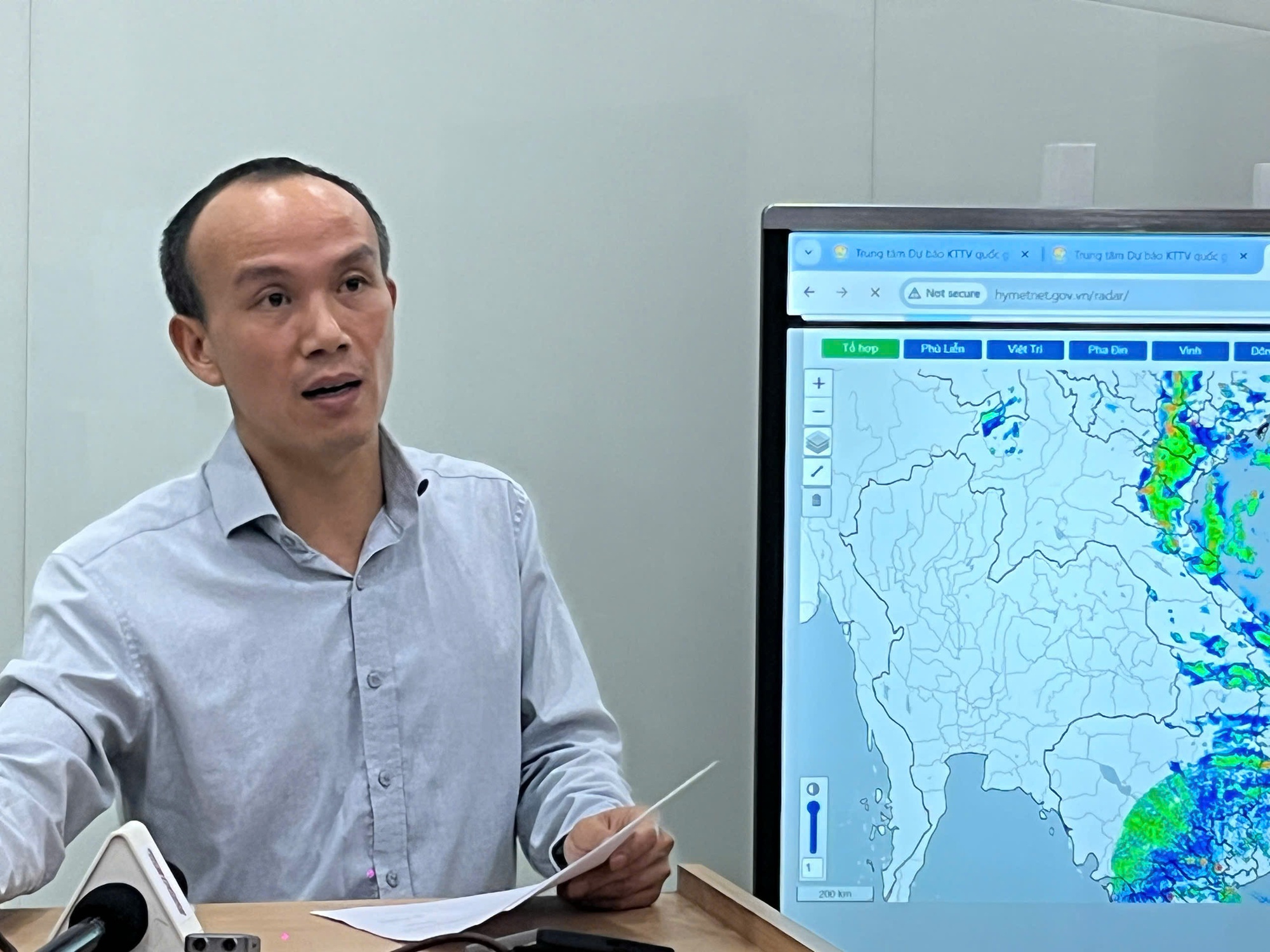 Dự báo bão số 5 mạnh cấp 14 , giật cấp 16 đổ bộ thanh hóa đến Bắc Quảng Bình - Ảnh 1.