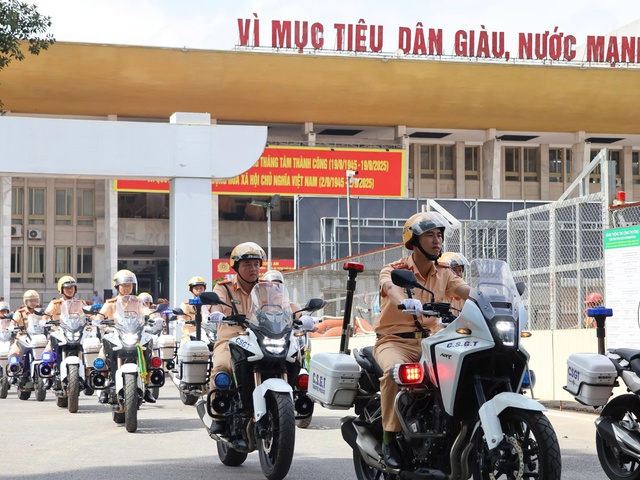 Hơn 600 CSGT từ 33 tỉnh thành "tiếp sức" cho Hà Nội phục vụ ngày trọng đại của đất nước- Ảnh 2.
