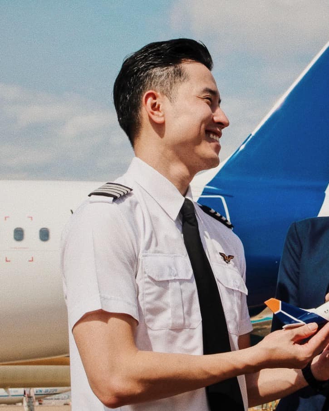 Giám đốc khai thác bay của Vietravel Airlines làm rõ lộ trình từ sinh viên Ngoại thương lên 