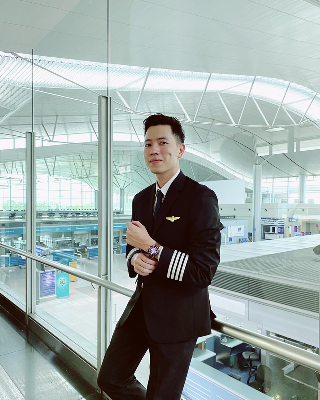 Giám đốc khai thác bay của Vietravel Airlines làm rõ lộ trình từ sinh viên Ngoại thương lên 