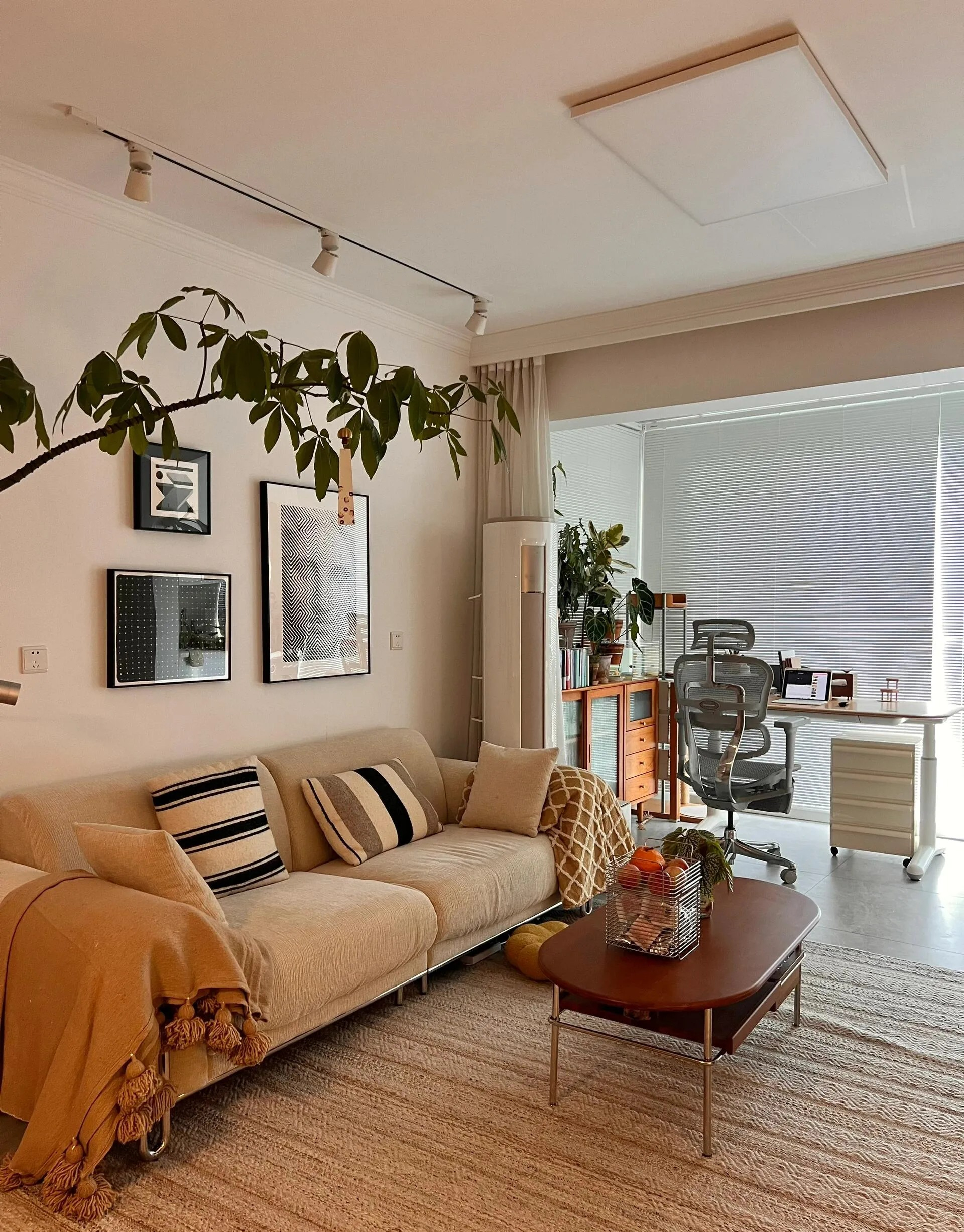 Đừng theo đuổi sự xa hoa nữa, một ngôi nhà giản dị như thế này mới là hạnh phúc đích thực!- Ảnh 1. Đừng theo đuổi sự xa hoa nữa, một ngôi nhà giản dị như thế này mới là hạnh phúc đích thực!- Ảnh 1.