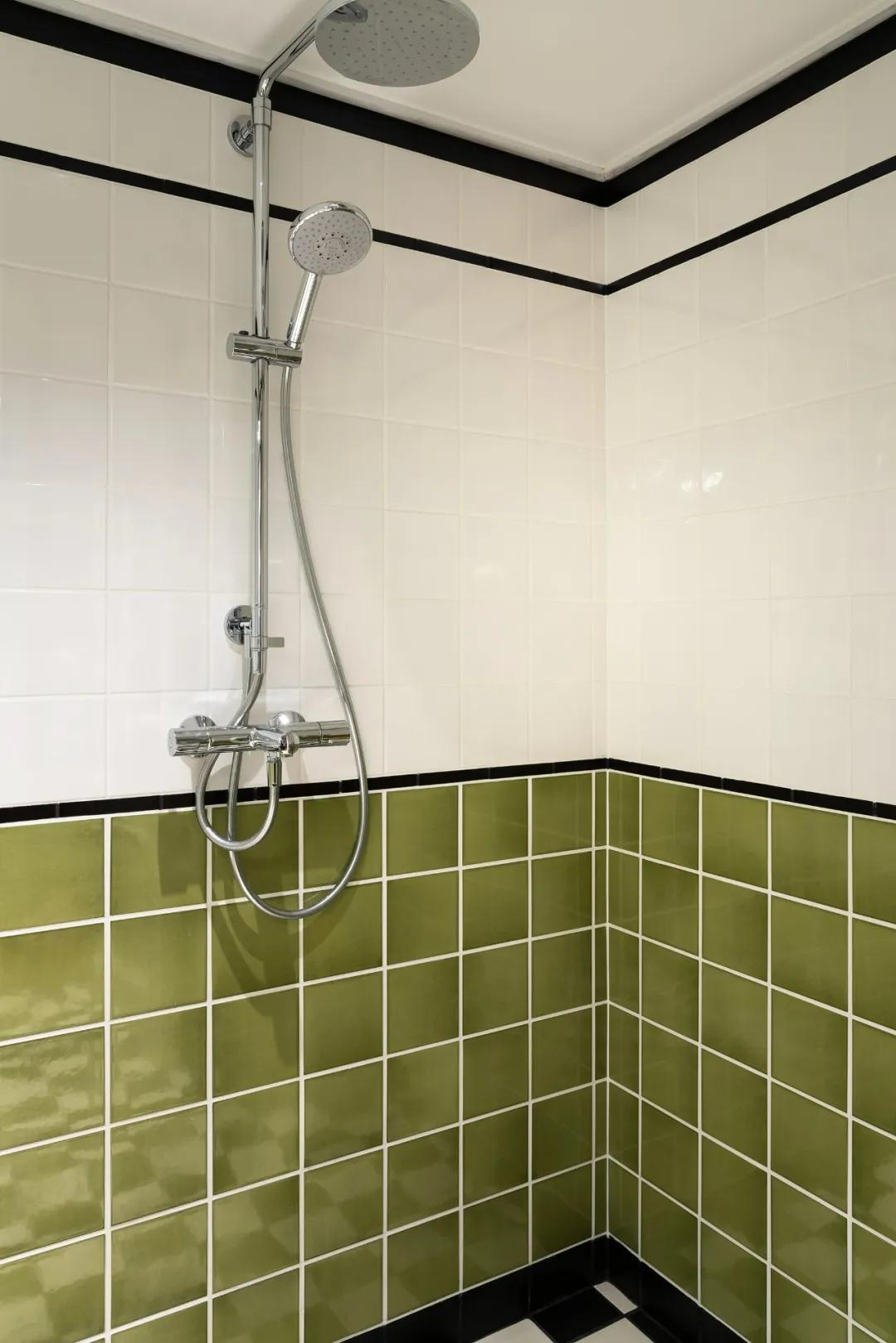 Ngôi nhà 100m² của cặp vợ chồng trung niên: Chi hơn 2 tỷ đồng biến căn hộ cũ thành “Thành phố hoa” ngay trong nhà- Ảnh 19. Ngôi nhà 100m² của cặp vợ chồng trung niên: Chi hơn 2 tỷ đồng biến căn hộ cũ thành “Thành phố hoa” ngay trong nhà- Ảnh 19.