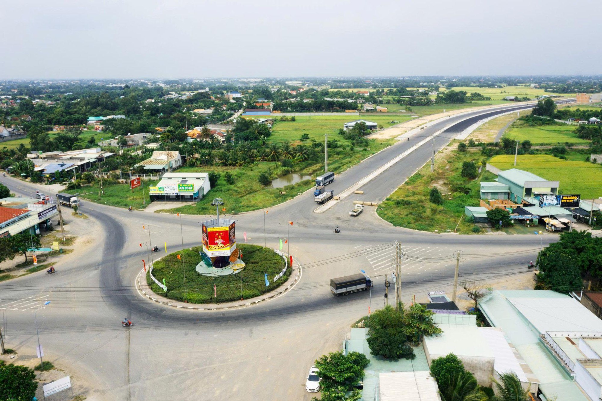 Biệt thự song lập Vinhomes Green City kết nối nội đô - giá “ngoại ô” - Ảnh 2.