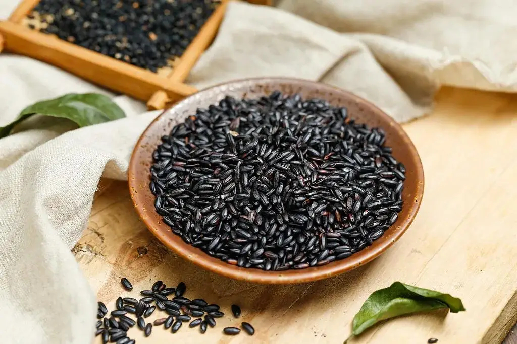 Một khi 5 "dấu hiệu xấu xí" này xuất hiện trên bàn tay, thận có thể đã bị "rỗng"! Ăn 3 "món" màu đen để thận khỏe- Ảnh 5.